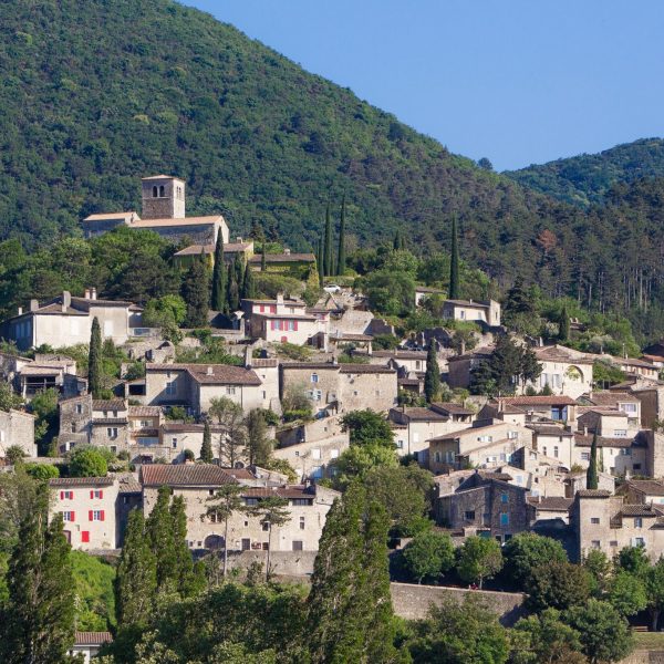 village perche mirmande drome 600x600